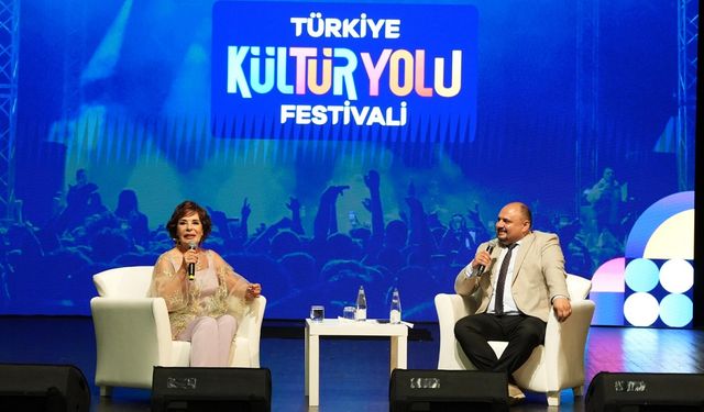 Hülya Koçyiğit Trabzon Kültür Yolu Festivali’nde