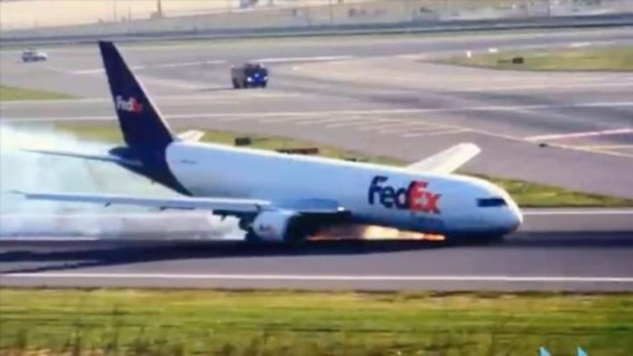 Fedex Kargo Uçağı İstanbul Havalimanı'nda Gövde Üzerine İniş Yaptı Olayın Detayları (1)